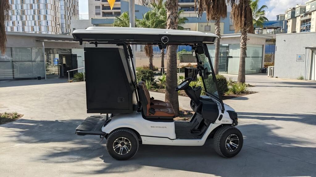 self-driving cart with box